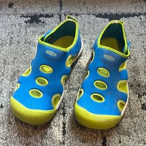 Keen water sandals, size 5